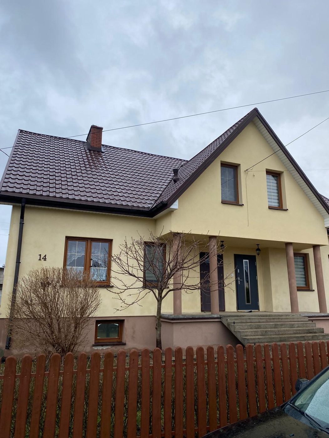 Elewacja po — czysta, odświeżona